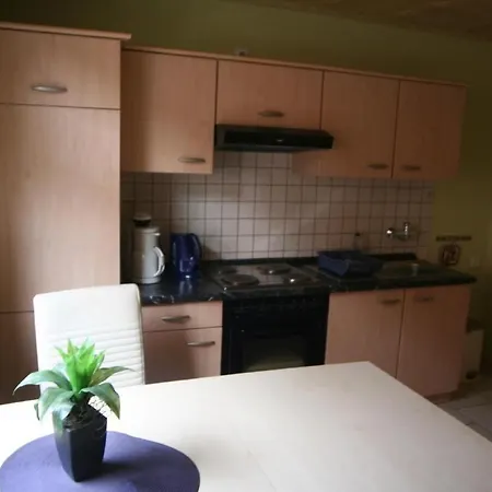 Gaestehaus Troebs  *